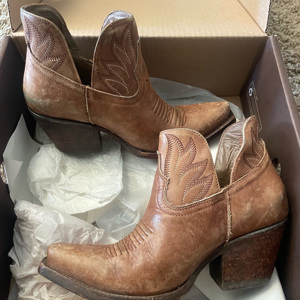 Ariat Tan Leather Western Ankle Boots